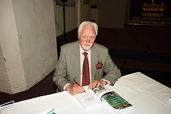 Sam Mortlock signing his book (c) David Striker